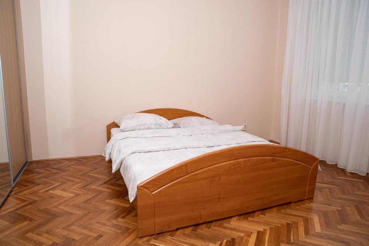 Lovely One Bedroom Apartment Nove Zamky Exterior photo