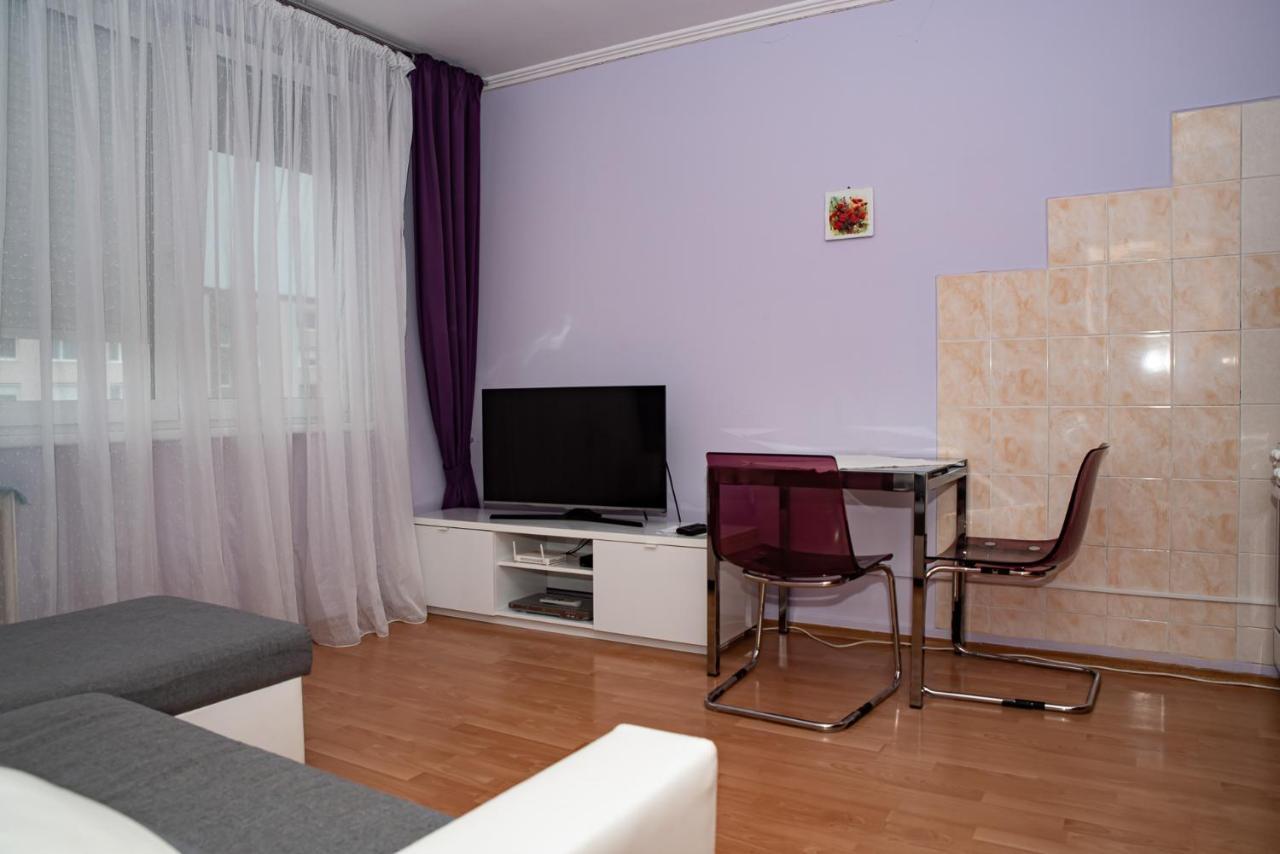 Lovely One Bedroom Apartment Nove Zamky Exterior photo