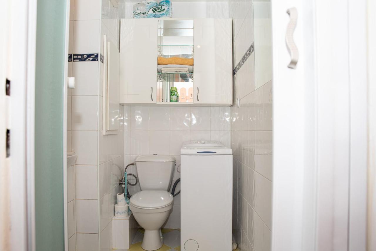 Lovely One Bedroom Apartment Nove Zamky Exterior photo